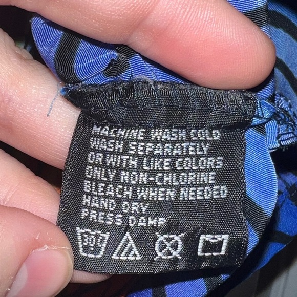 Rare Vintage 2001 Spider-Man Marvel Comics Button Up Shirt - Picture 7 of 10